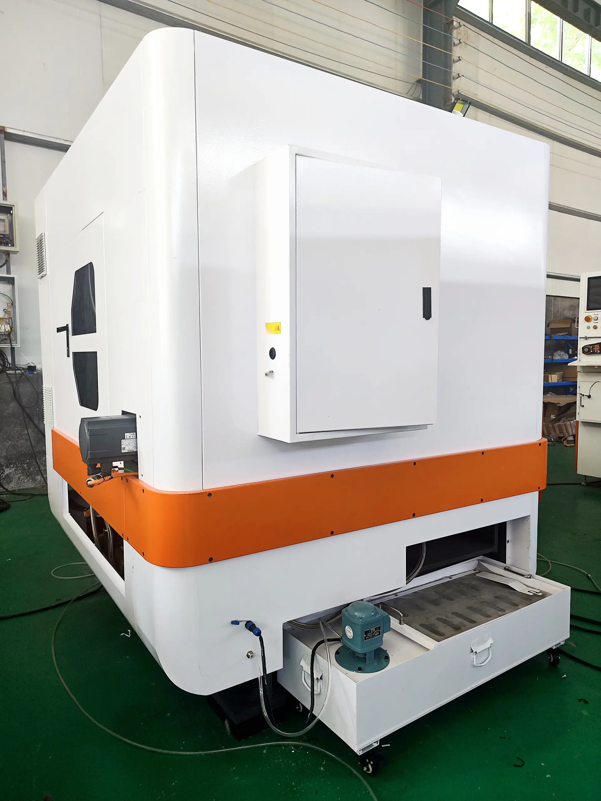 Beiene EMAC-XT busbar chamfering and arc machining centre